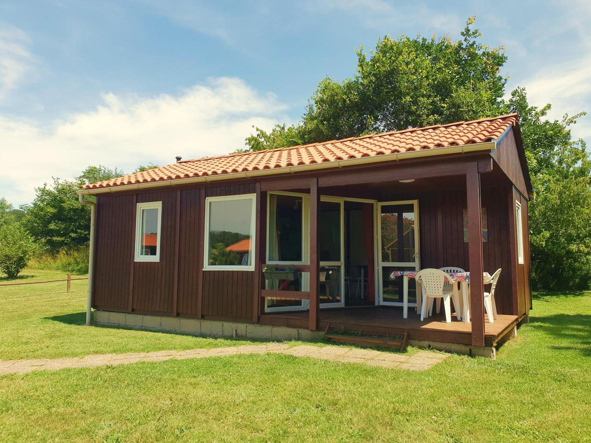 Les Chalets Du Quignon Autry-le-Chatel Екстер'єр фото