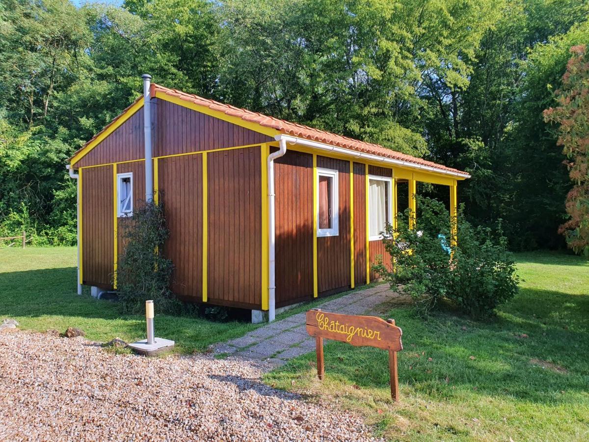 Les Chalets Du Quignon Autry-le-Chatel Екстер'єр фото
