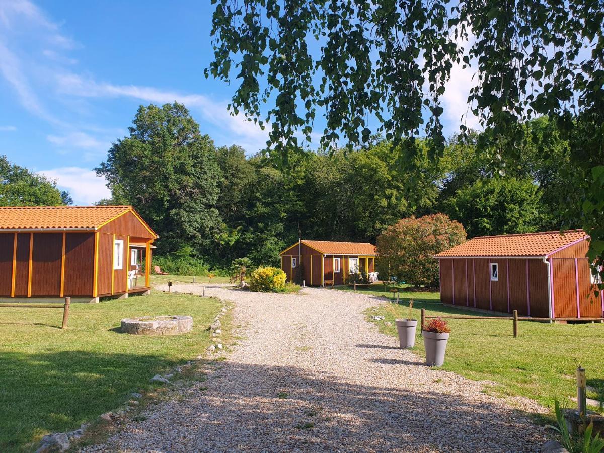 Les Chalets Du Quignon Autry-le-Chatel Екстер'єр фото