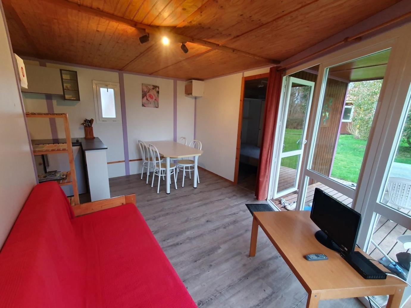Les Chalets Du Quignon Autry-le-Chatel Екстер'єр фото