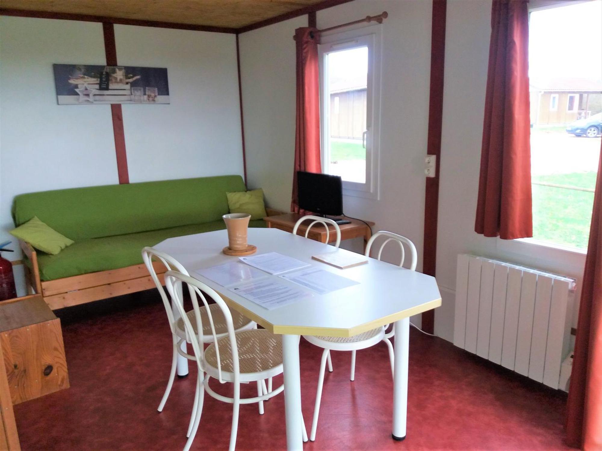 Les Chalets Du Quignon Autry-le-Chatel Номер фото